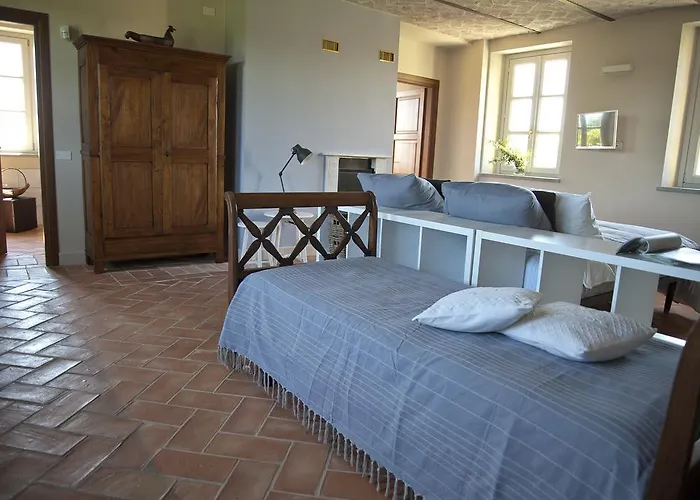 Cascina San Giorgio مزرعة للإقامة *